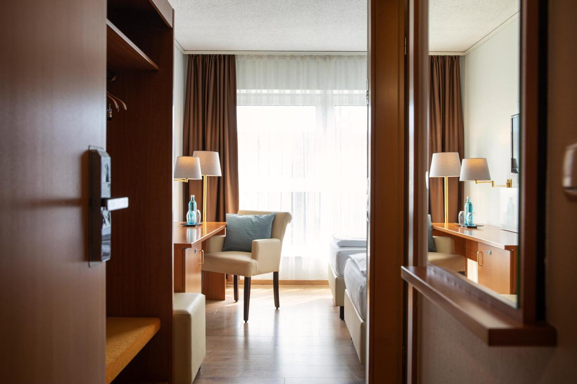 Achat Frankfurt Hotel 4*